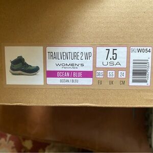 NIB Women's Topo Trailventure 2 WP Lace Up Hiking Boots - Ocean Blue Size 7.5